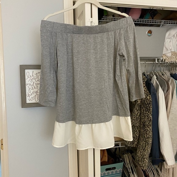 CHARMING Charlie’s Off -The-Shoulder Top - Picture 2 of 6